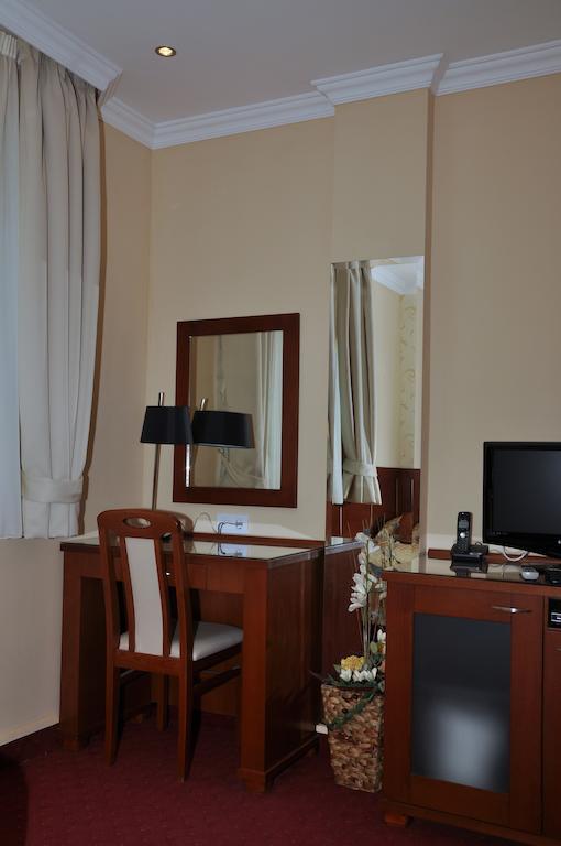 Hotel Botika Kraljevo Ruang foto