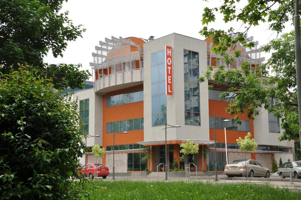 Hotel Botika Kraljevo Bagian luar foto